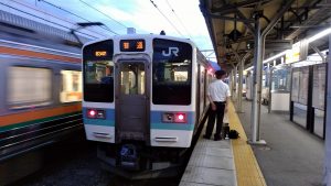 中津川駅にjr東日本の電車が 中京テレビ 稲見駅長の鉄道だよ人生は 各駅停写の旅