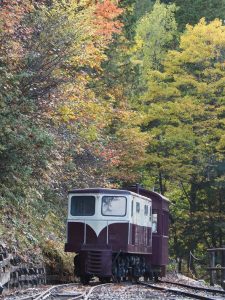 長野県上松町 赤沢森林鉄道 5 北海道から来たディーゼル機関車 中京テレビ 稲見駅長の鉄道だよ人生は 各駅停写の旅